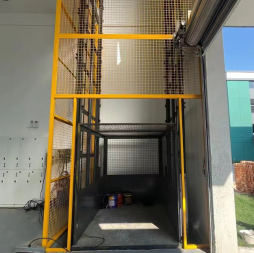 清远导轨式升降机助力物流园破解运输难题